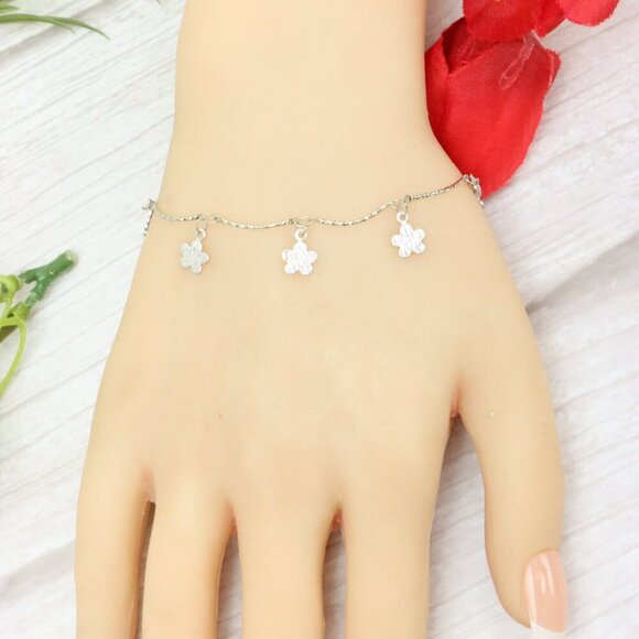 "Trendy Handmade Bracelet – A Thoughtful Gift for Girls & Women | UNVRC1086 - Picture 6 of 10